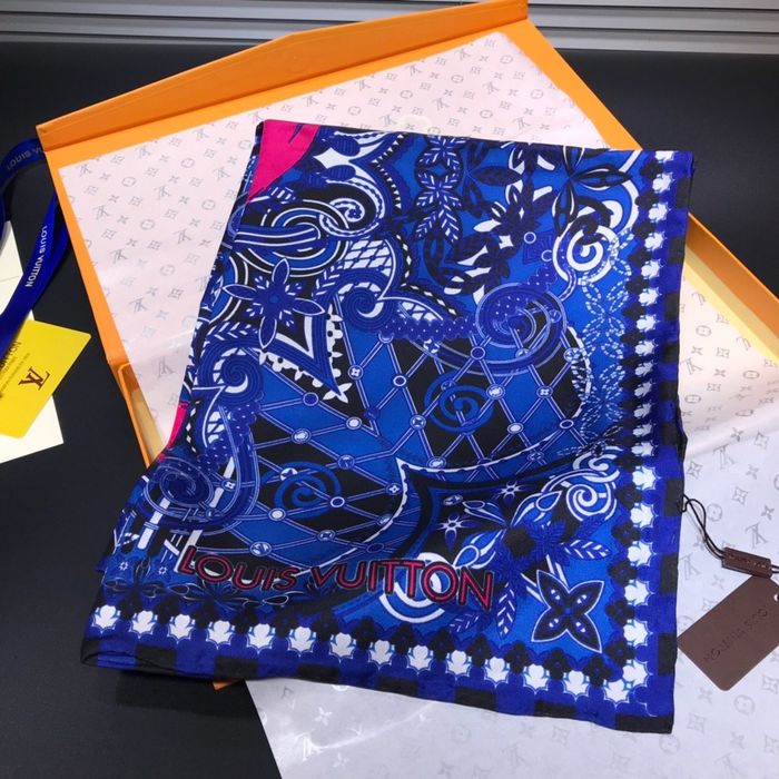 Louis Vuitton Scarf LVS00139